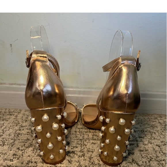Steve Madden Madiera Rose Gold Pearl Chunky Heel Sandals Size 8 - Picture 7 of 7